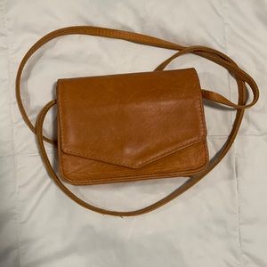 able crossbody